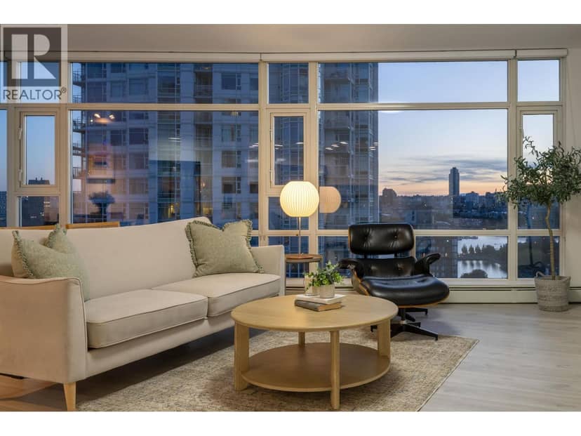 2607 198 AQUARIUS MEWS, Vancouver, photo 3