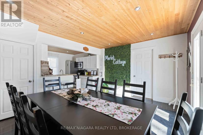 1459 Niagara Stone Road — photo 13 of 35