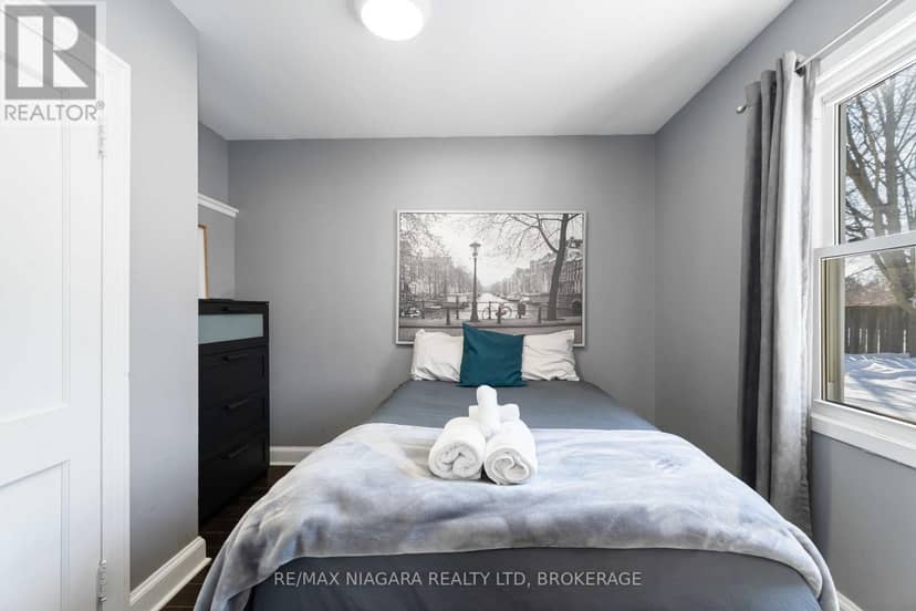 1459 Niagara Stone Road — photo 18 of 35