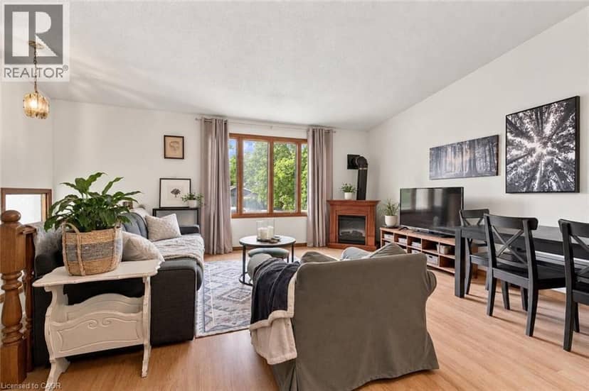 26 RENFREW Street E, Caledonia, photo 5