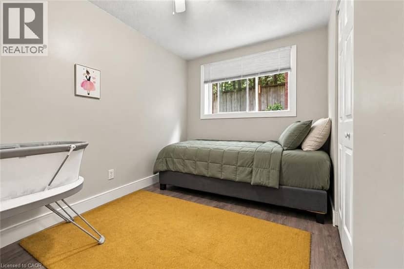 26 RENFREW Street E — photo 28 of 40