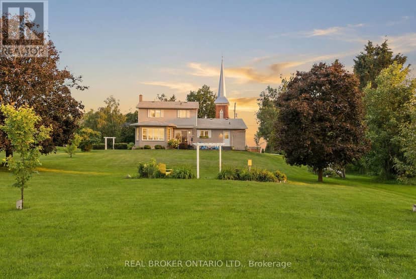 10532 Main Street, North Dundas, photo 3