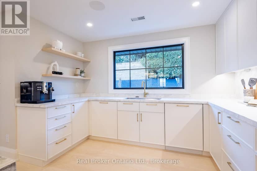841 Danforth Place — photo 11 of 40