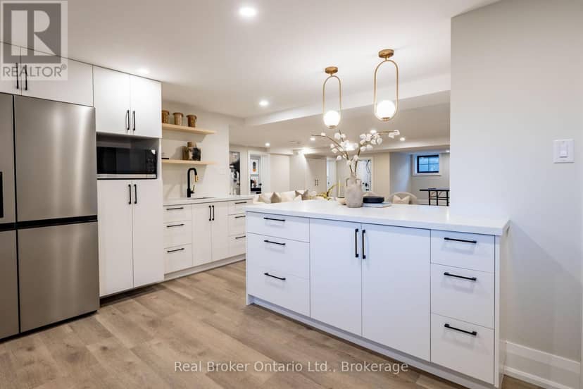 841 Danforth Place — photo 32 of 40