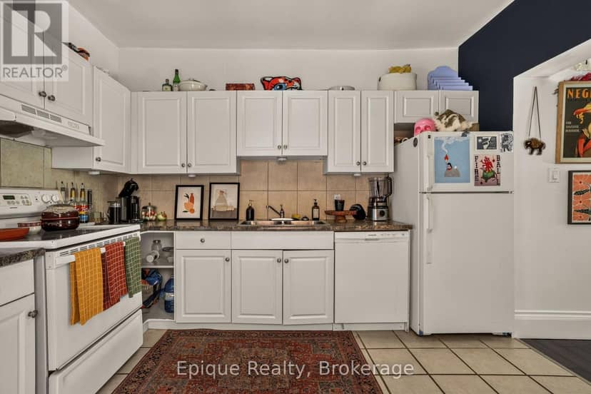 170 Emerald Street S — photo 11 of 40