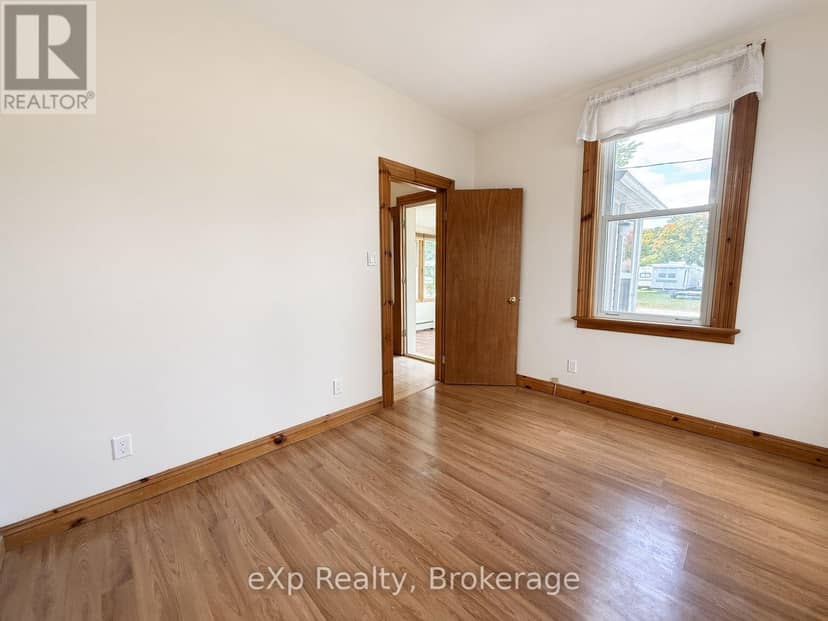 42 Clarinda Street S — photo 12 of 27