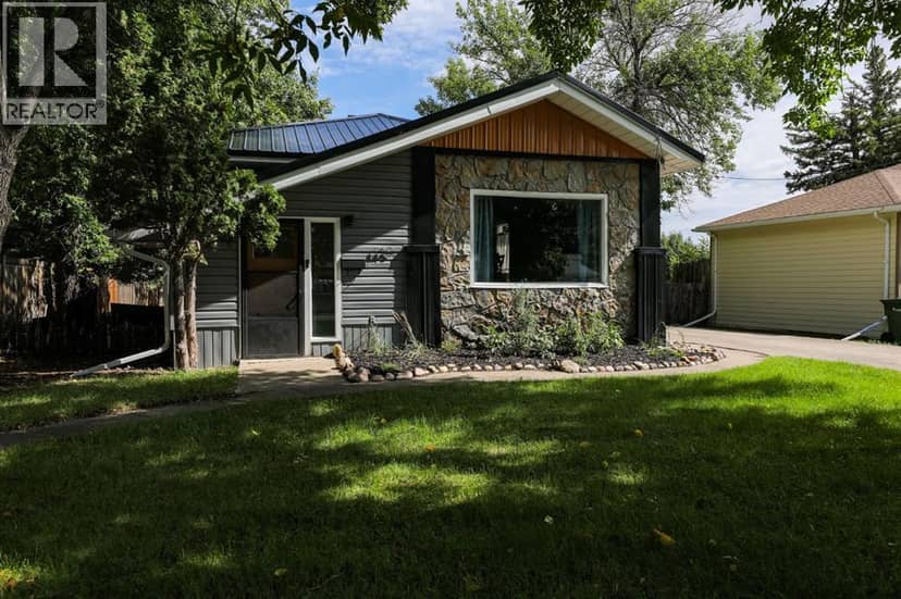 145 S 1 Street W, Magrath, photo 2