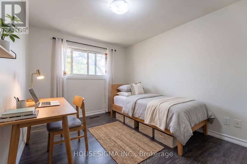 33 College Crescent — photo 12 of 22