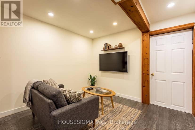 33 College Crescent — photo 16 of 22
