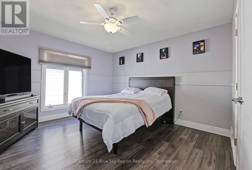 126 Cloverbrae Crescent — photo 26 of 40