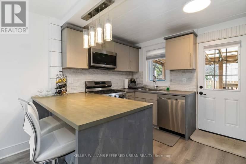 310 Senlac Road — photo 6 of 29