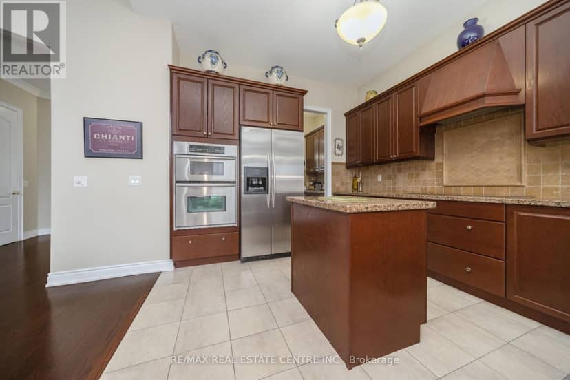10 Eiffel Boulevard — photo 14 of 40