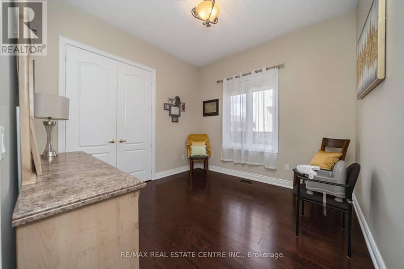 10 Eiffel Boulevard — photo 26 of 40