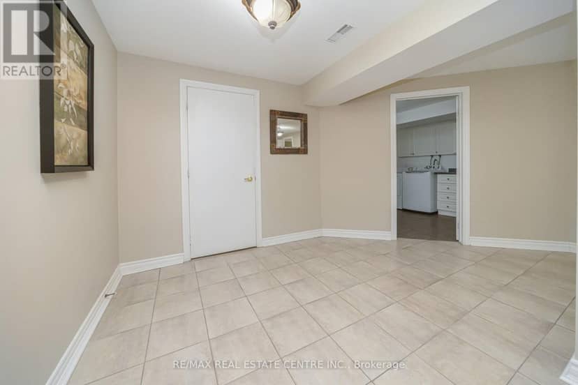 10 Eiffel Boulevard — photo 31 of 40