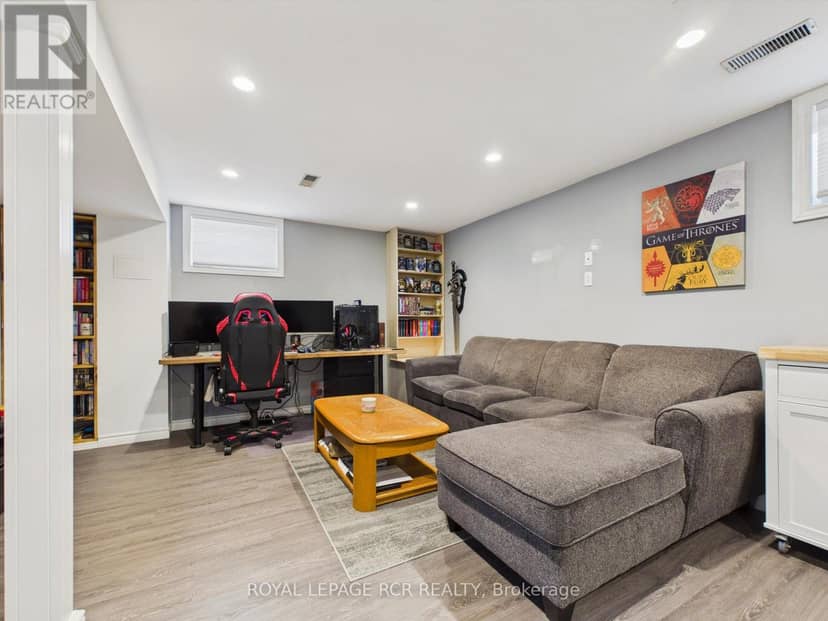 16 Loree Drive — photo 33 of 40