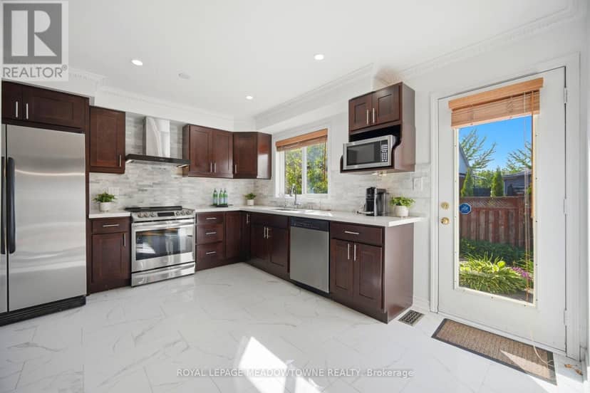 62 Sugarhill Drive — photo 17 of 40