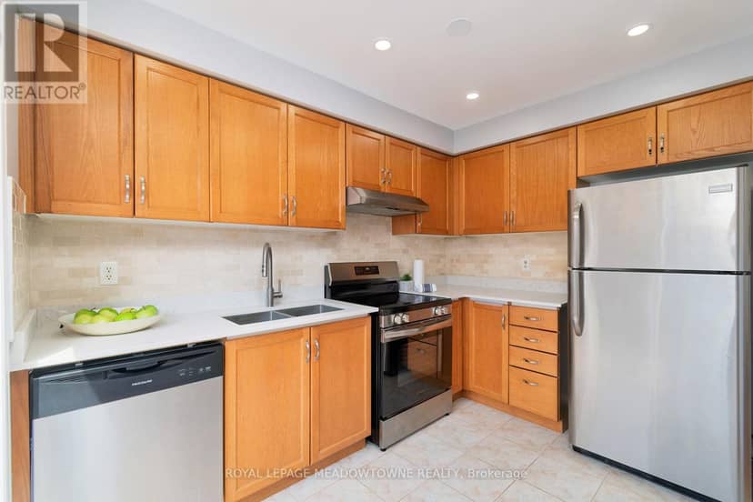 3259 Carabella Way — photo 13 of 40