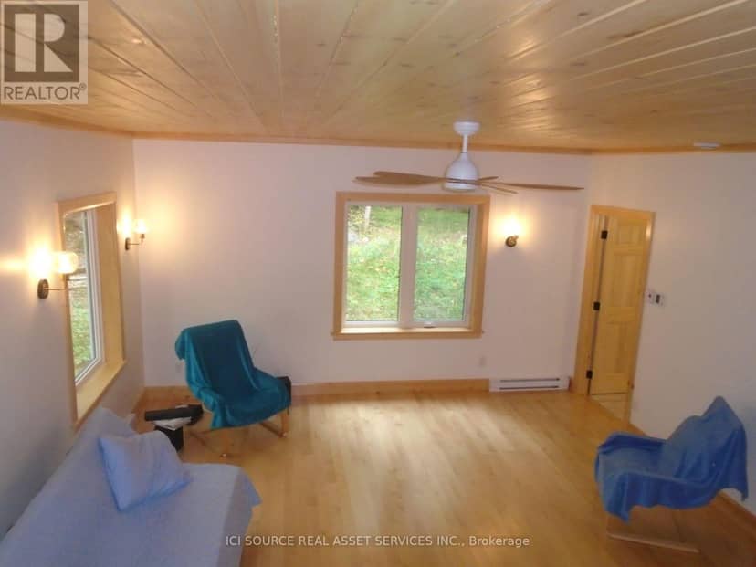 2137 Bennett Lake Road, Tay Valley, photo 3