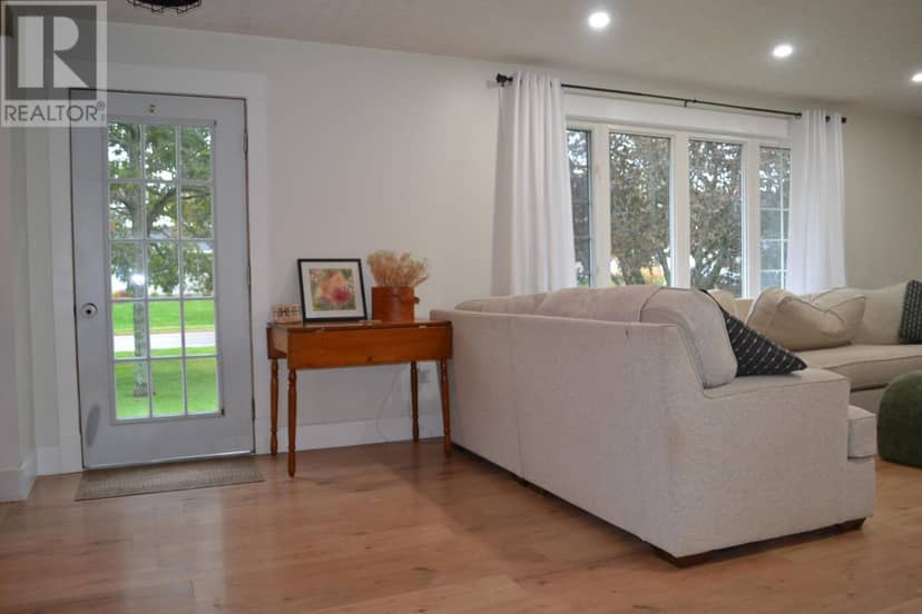 103 Oak Drive — photo 11 of 39
