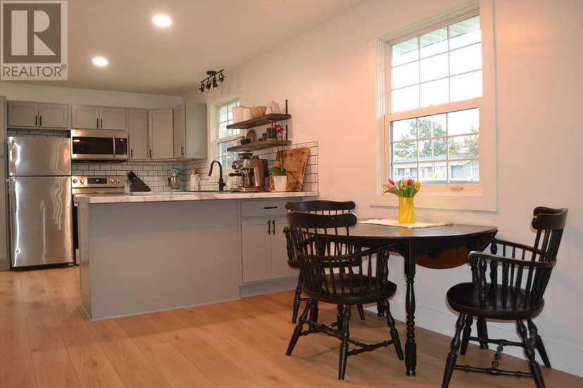 103 Oak Drive — photo 13 of 39