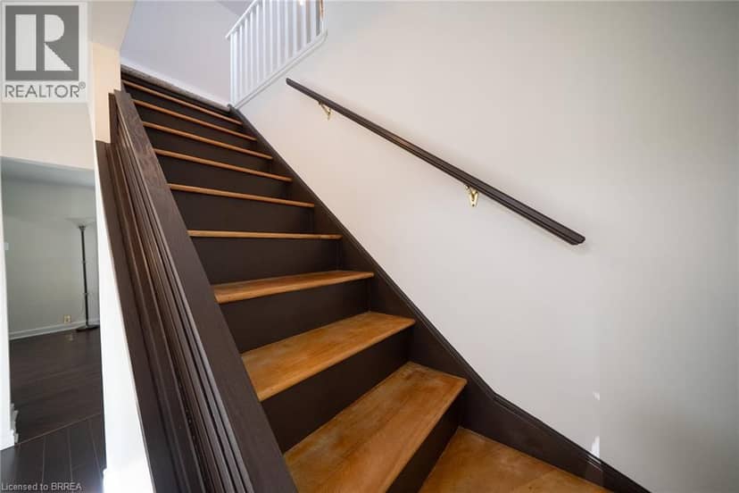 89 SALISBURY Avenue — photo 13 of 27