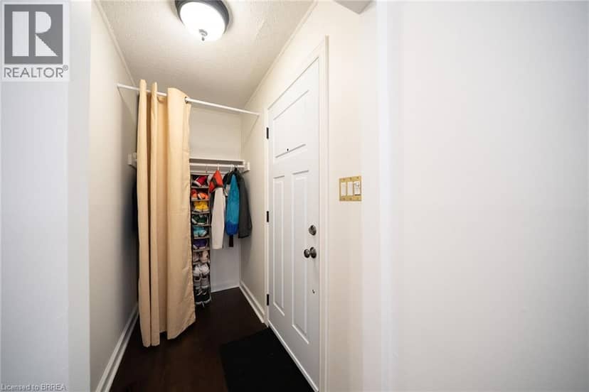 89 SALISBURY Avenue, Brantford, photo 4