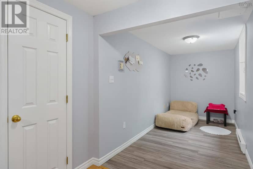 127 Highland Avenue — photo 18 of 29