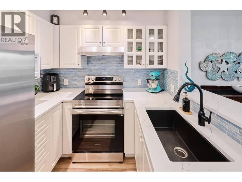 305 155 E 3RD STREET, North Vancouver, photo 3