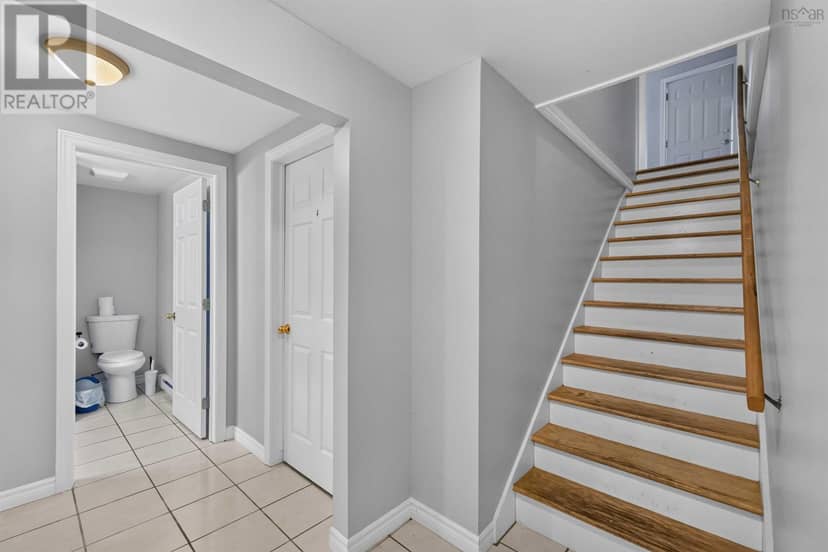 127 Highland Avenue — photo 17 of 29
