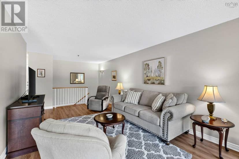 211 15 Knightsridge Drive — photo 15 of 40