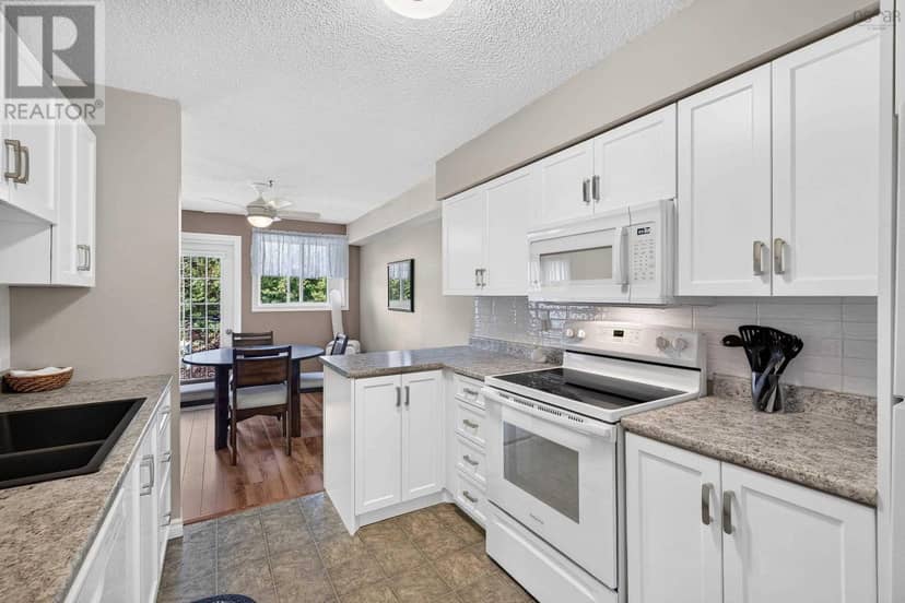 211 15 Knightsridge Drive — photo 30 of 40