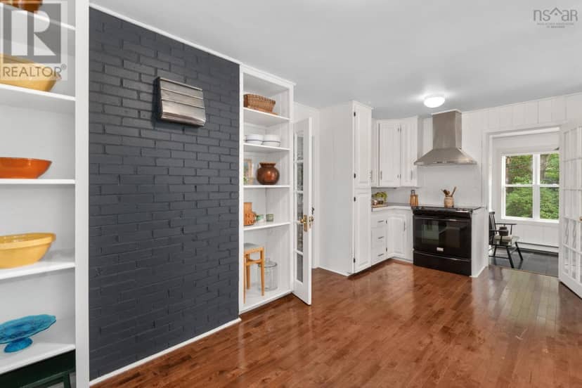 256 Park Street — photo 16 of 40