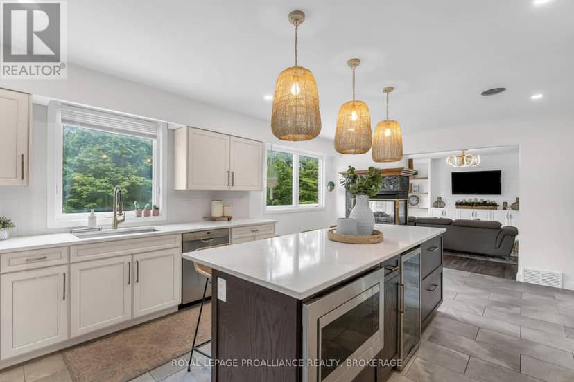1901 Sydenham Road — photo 12 of 40