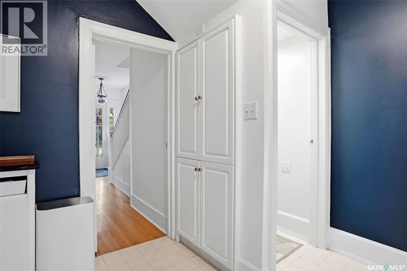 2731 Hill AVENUE — photo 14 of 37
