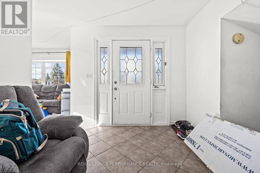 120 Herbert Street — photo 3 of 40