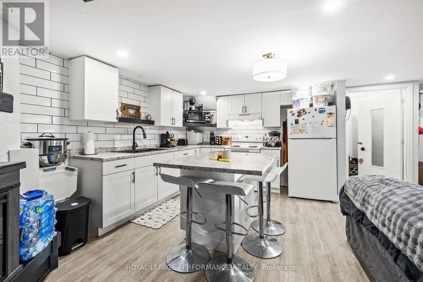 120 Herbert Street — photo 31 of 40