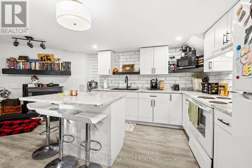 120 Herbert Street — photo 33 of 40