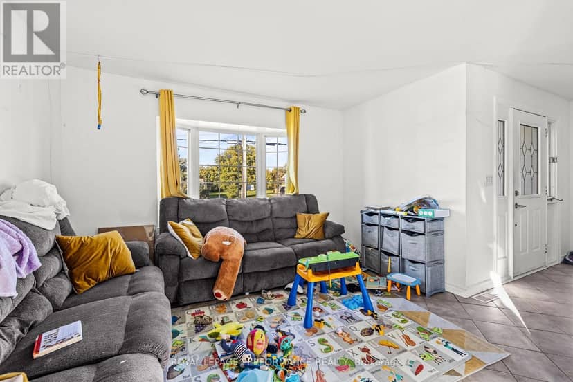 120 Herbert Street — photo 6 of 40