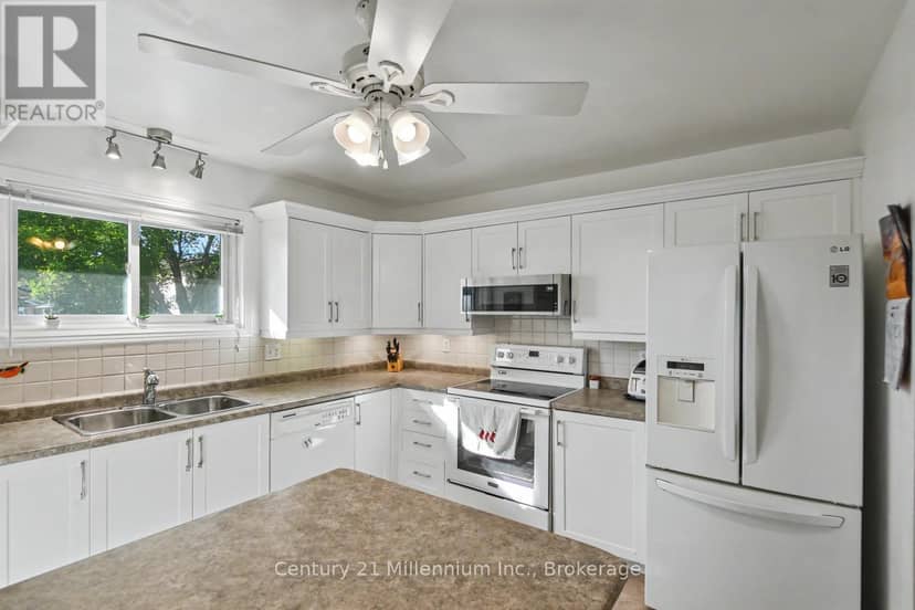 18 Dillon Drive — photo 27 of 40