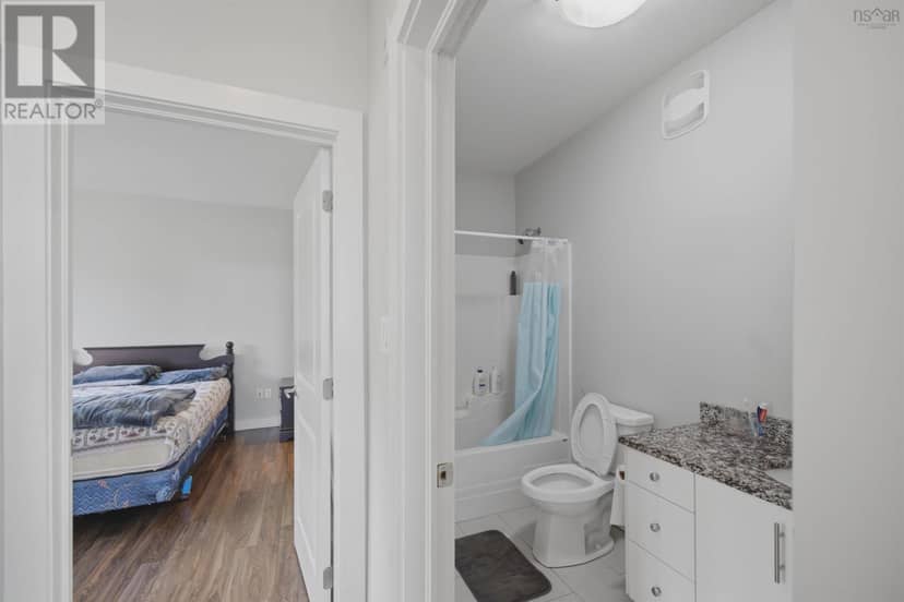 403 119 Walker Avenue — photo 14 of 36