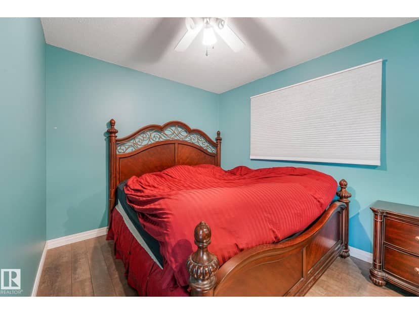 8712 137 AV NW — photo 19 of 40