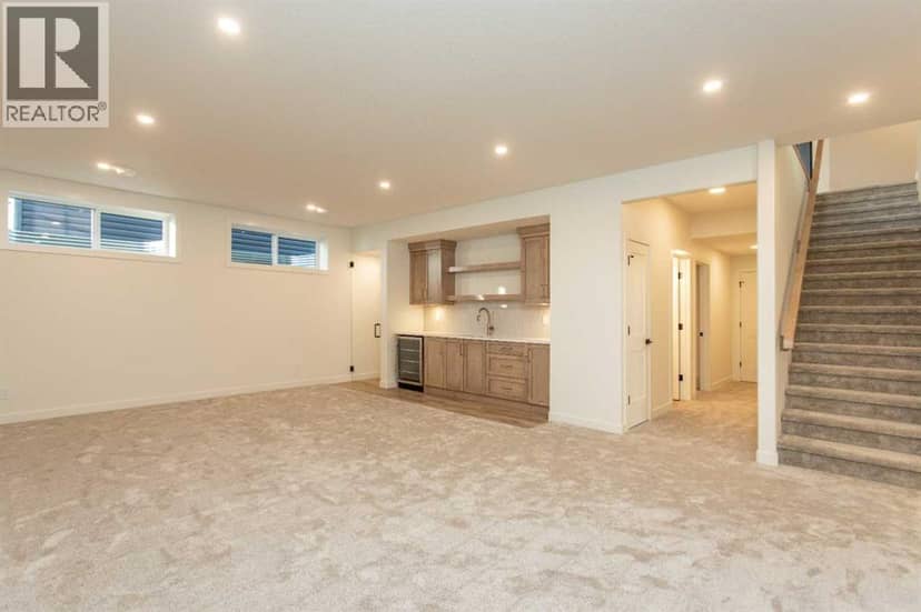 20 Emmett Crescent — photo 18 of 27