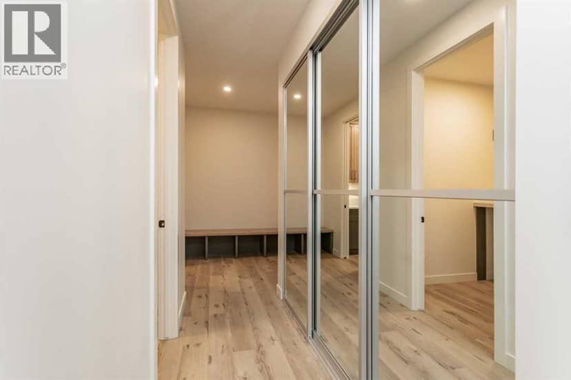 20 Emmett Crescent — photo 11 of 27