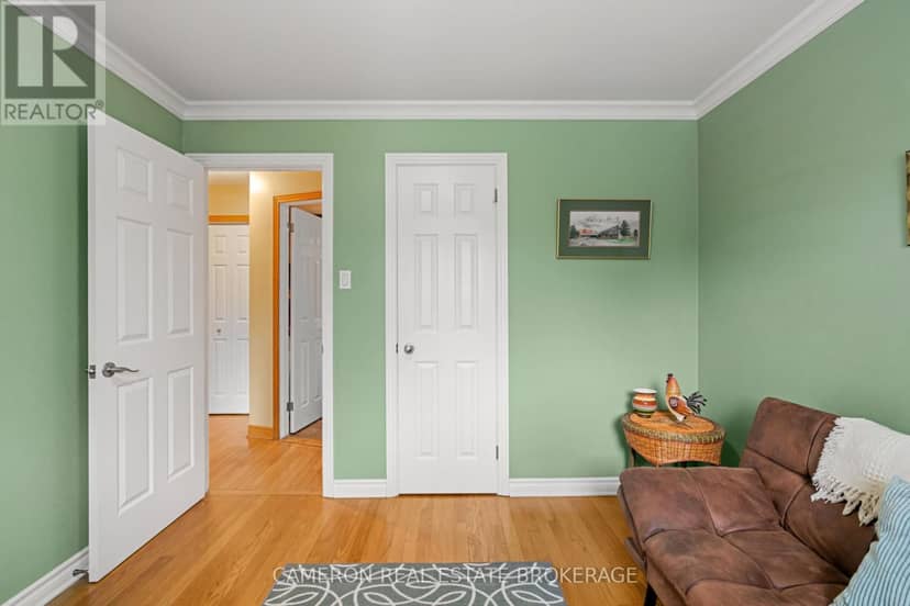 421 Beach Avenue — photo 14 of 37