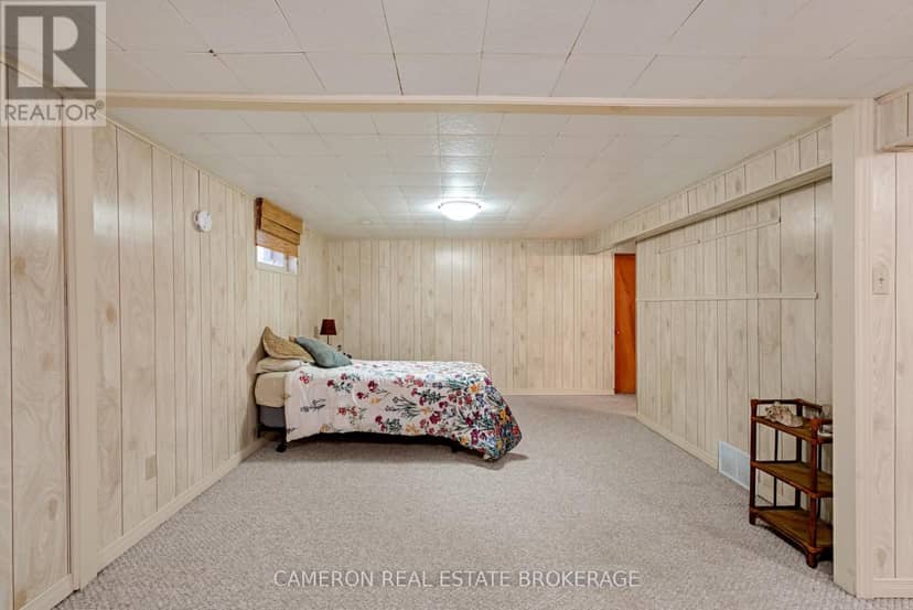 421 Beach Avenue — photo 18 of 37