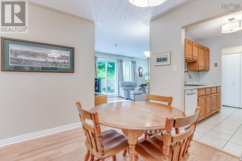 15 70 Collins Grove — photo 15 of 33