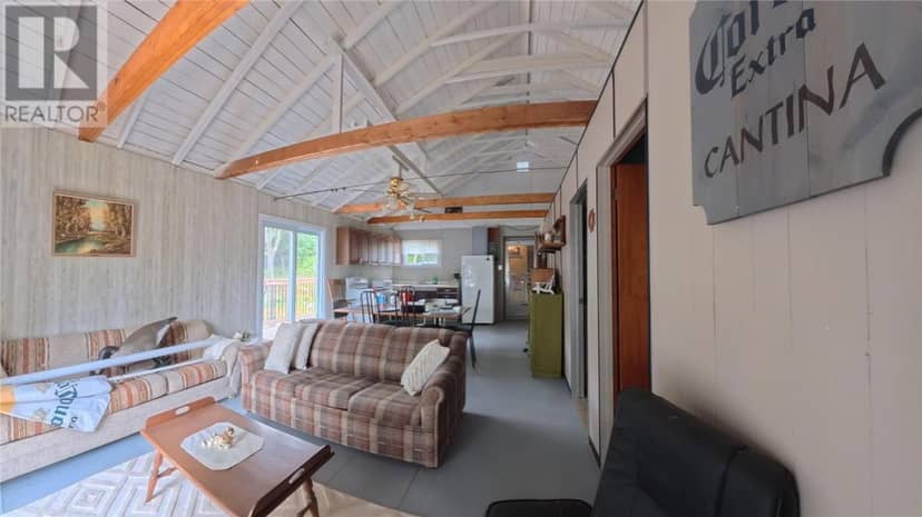 TP 2300 Bay of Islands — photo 10 of 40