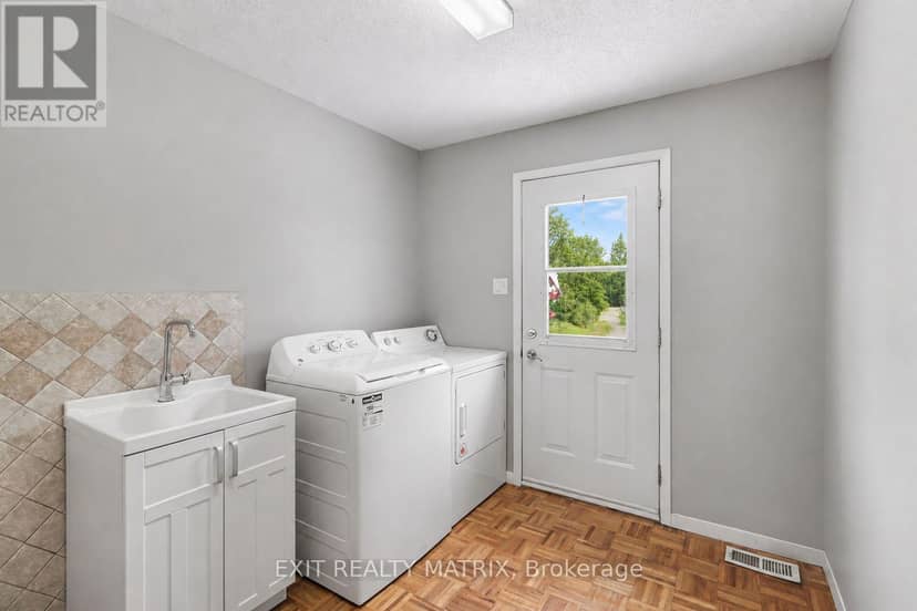 8329 Rodney Farm Drive — photo 13 of 30