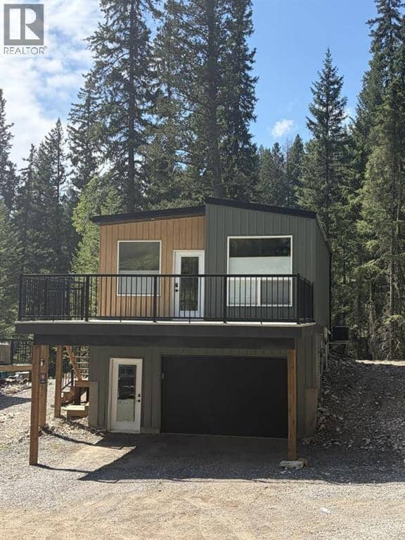 105 Pine Point, Blairmore, photo 2