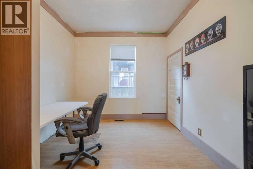 15 Elma Street W — photo 11 of 35